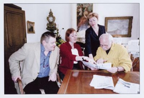 COC delegatie op bezoek bij de nieuwe burgemeester 2001