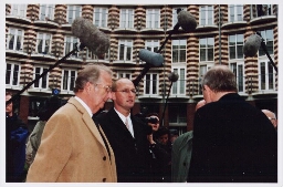 De Belgische koninklijke familie bezoekt het Barcelonaplein 2000