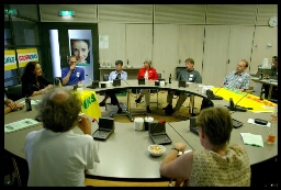 Groen Links fractievoorzitter Femke Halsema tijdens een bijeenkomst van nieuwe Groen Links leden 2003