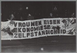 Demonstratie tijdens internationale vrouwendag 1983