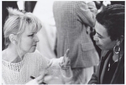 Interview met Angela Davis tijdens de opening van de tentoonstelling 'Onderbelicht'. 1995