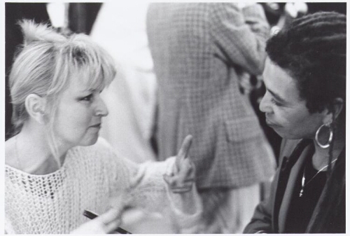 Interview met Angela Davis tijdens de opening van de tentoonstelling 'Onderbelicht'. 1995