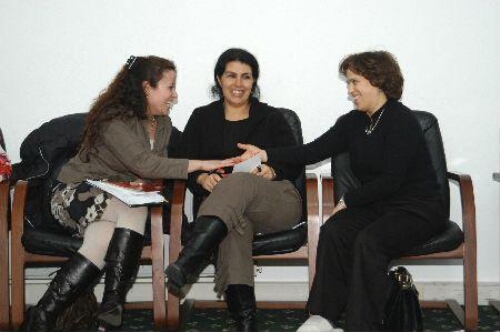 Training van allochtone vrouwen om te participeren om daarmee de emancipatie en participatie van vrouwen uit etnische minderheidsgroepen te bevorderen 2007