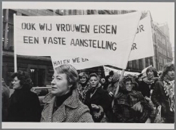 Demonstratie van werksters, leden van W.S.B.Z 1977