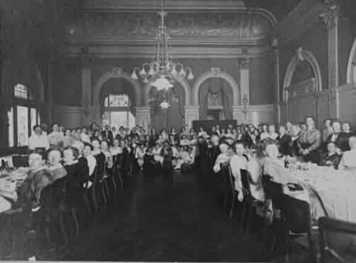 Diner met leden van de Vereeniging voor Vrouwenkiesrecht? 191?