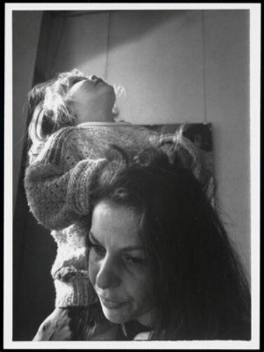 Dubbelportret van vrouw met kind. 1987
