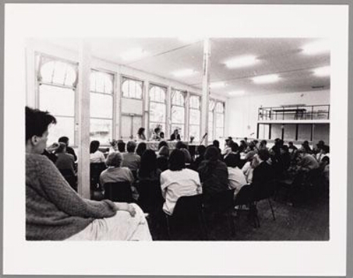 Bijeenkomst in Vrouwenhuis Amsterdam, de grote zaal. 1987?