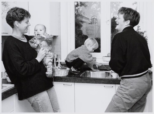 Lesbisch ouderschap. 1995