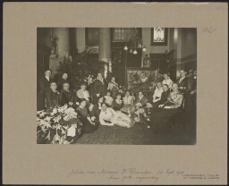 Foto ter gelegenheid van de zeventigste verjaardag van Wilhelmina Drucker 1917