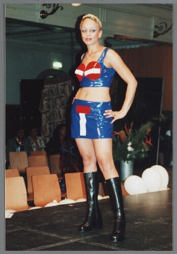 Modeshow tijdens de uitreiking van de Zami Award 1999 met als thema 'mode en diversiteit' 1999