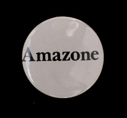 'Amazone'. Button