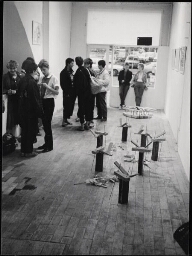 Tentoonstelling van beeldend kunstenaar Gerda van der Krans. 1983