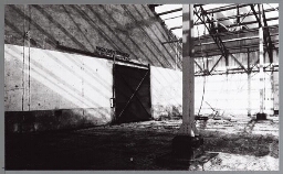 Ontruimde loods voor nieuwbouw op het Java-eiland in Amsterdam 1992