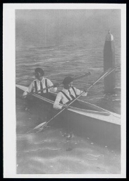 Twee leden van de Graal in de kano 1935?