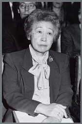 Sadako Ogata, Secretaris Generaal Vluchtelingen van de VN tijdens een bijeenkomst in het Vredespaleis. 1993