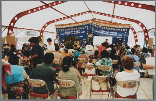 De Afrikaanse tent tijdens de wereldvrouwenconferentie in Beijing. 1995