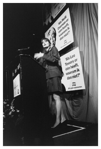 Ella Vogelaar tijdens de eerste algemene vrouwenconferentie van de FNV. 1996