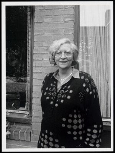 Liesbeth den Uyl was activiste, publiciste en politica van de PvdA 1987
