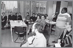 Bijeenkomst over racisme georganiseerd door de Rooie vrouwen. 1992
