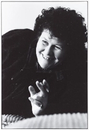 Portret van de Nieuw Zeelandse schrijfster Keri Hulme, winnares van de Bookerprize. 1985
