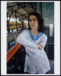 Leyla Çakir, voorzitter van Ihlas-moskee Sittard-Geleen, op het station in Weert 2005