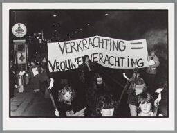 Fakkeloptocht tijdens internationale vrouwendag 1979