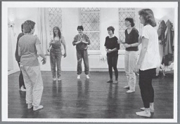 Cursus houding en beweging in het vrouwengezondheidscentrum aan het Obiplein 14 te Amsterdam 1984
