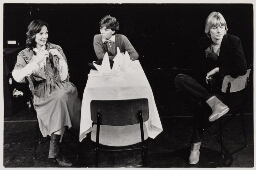 Het Spiegeltheater speelt 'Mans genoeg'. 1982