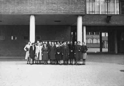 De VVHP, opgericht in 1937, stelde als doel om alles wat te bevorderen wat het werk van een vrouwelijke politieagent verder tot ontwikkeling kan brengen 1946