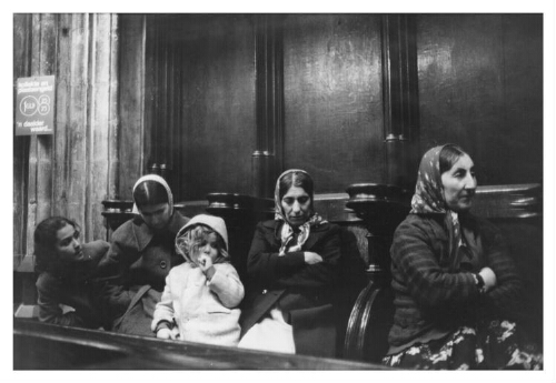 Turkse gezinnen zoeken asiel in de Sint Jan in Den Bosch. 1980