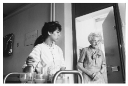Opleiding buitenlandse vrouwen tot bejaarden helpende bij het BOA. 1988