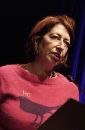 Dorien Pessers aan het woord tijdens het Lover debat met als thema 'Feminisme is (niet) te koop' 2003