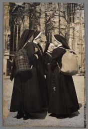 Nonnen verzamelen zich bij de St 1962