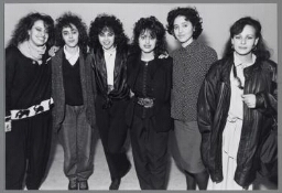 Groep allochtone meiden. 1995