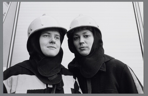 Brandweervrouwen in dienst van de gemeente Den Haag. 1989